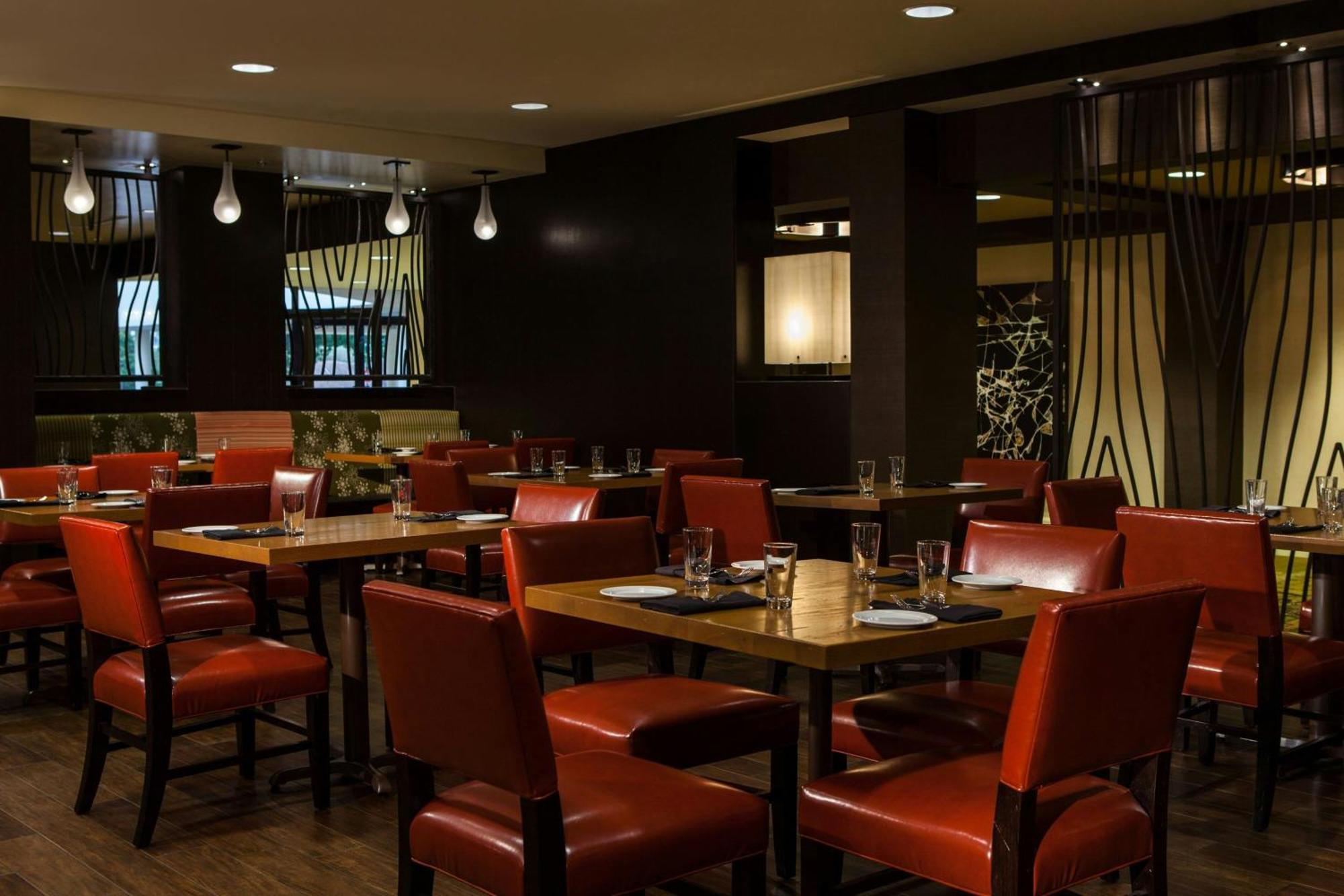 Greensboro-high Point Marriott Airport Hotel 3*