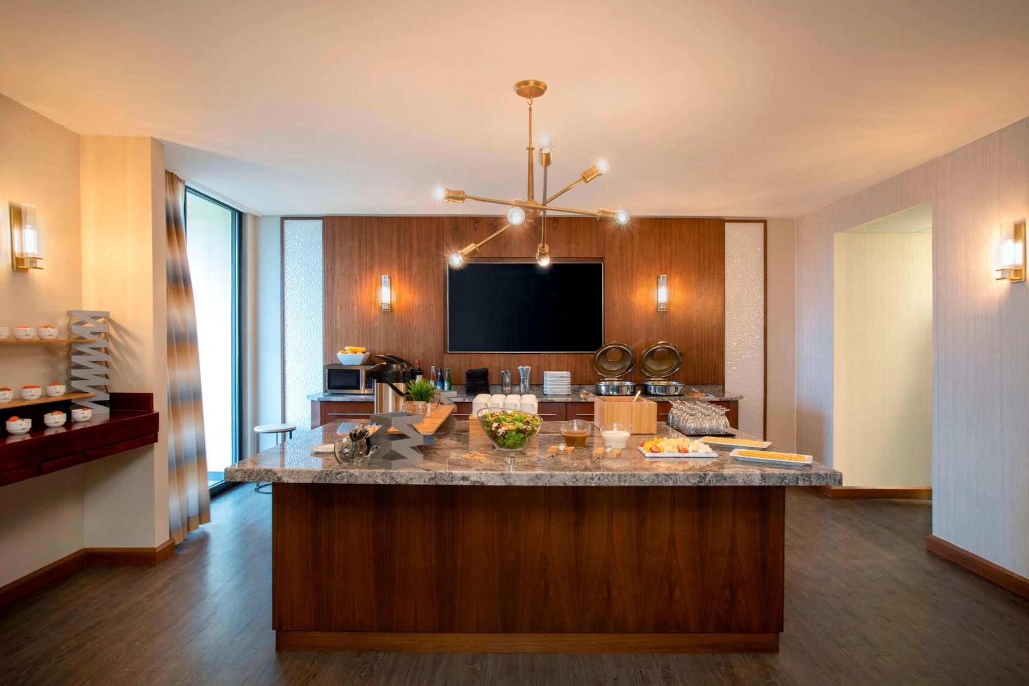 Greensboro-high Point Marriott Airport Hotel 3*